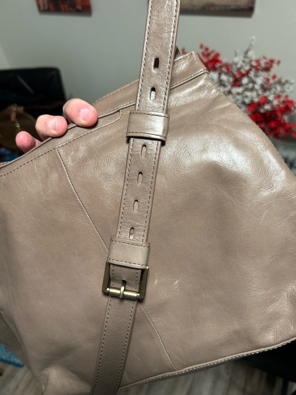 HOBO Taupe Leather Crossbody with Matching Taupe Wallet - Picture 3 of 16